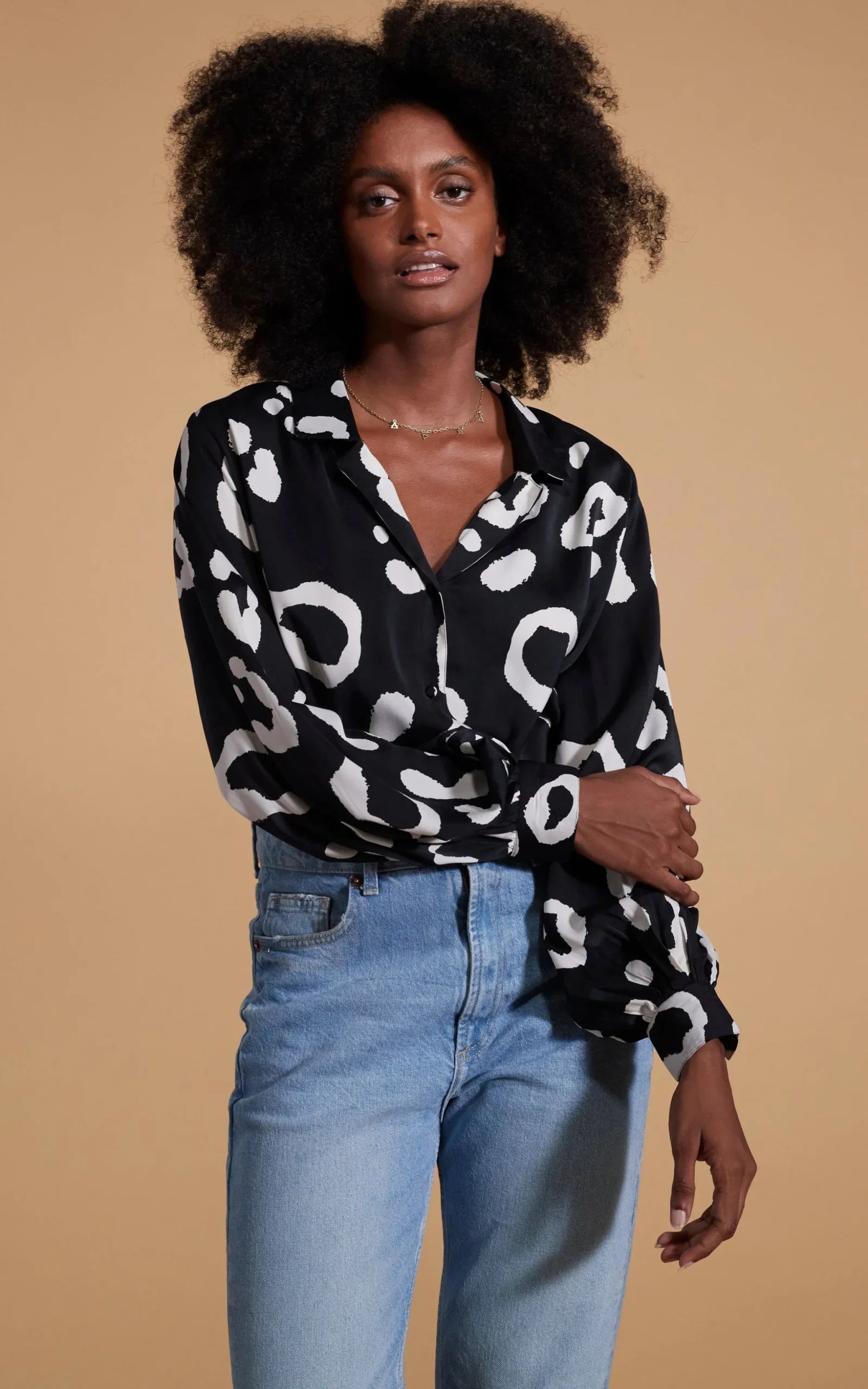 Dixie Balloon Sleeve Shirt In Oversized Mono Leopard