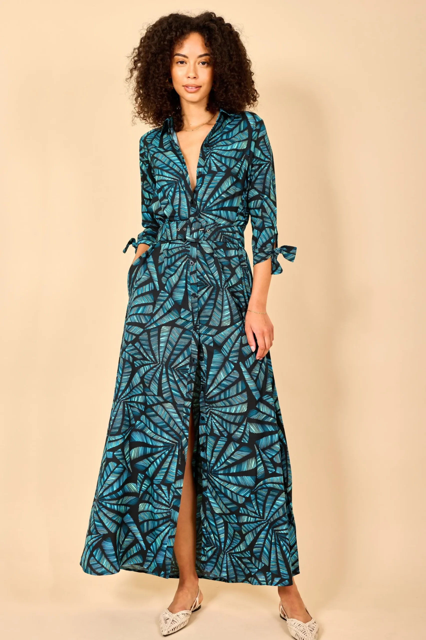 Dove Dress In Fan Turquoise On Black