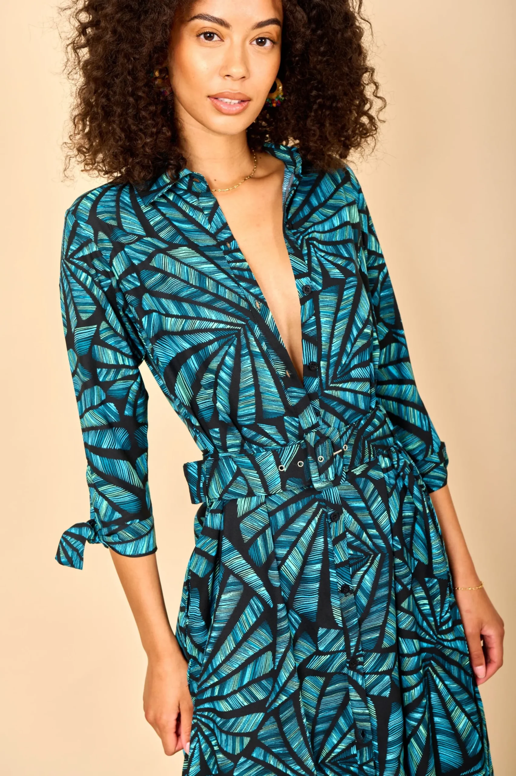 Dove Dress In Fan Turquoise On Black