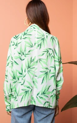 Keaton Shirt In Tropic Green On White