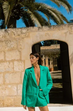 Lola Linen Shorts In Vivid Green