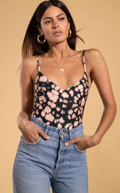 Midori V-Neck Bodysuit In Beige Inky Leopard