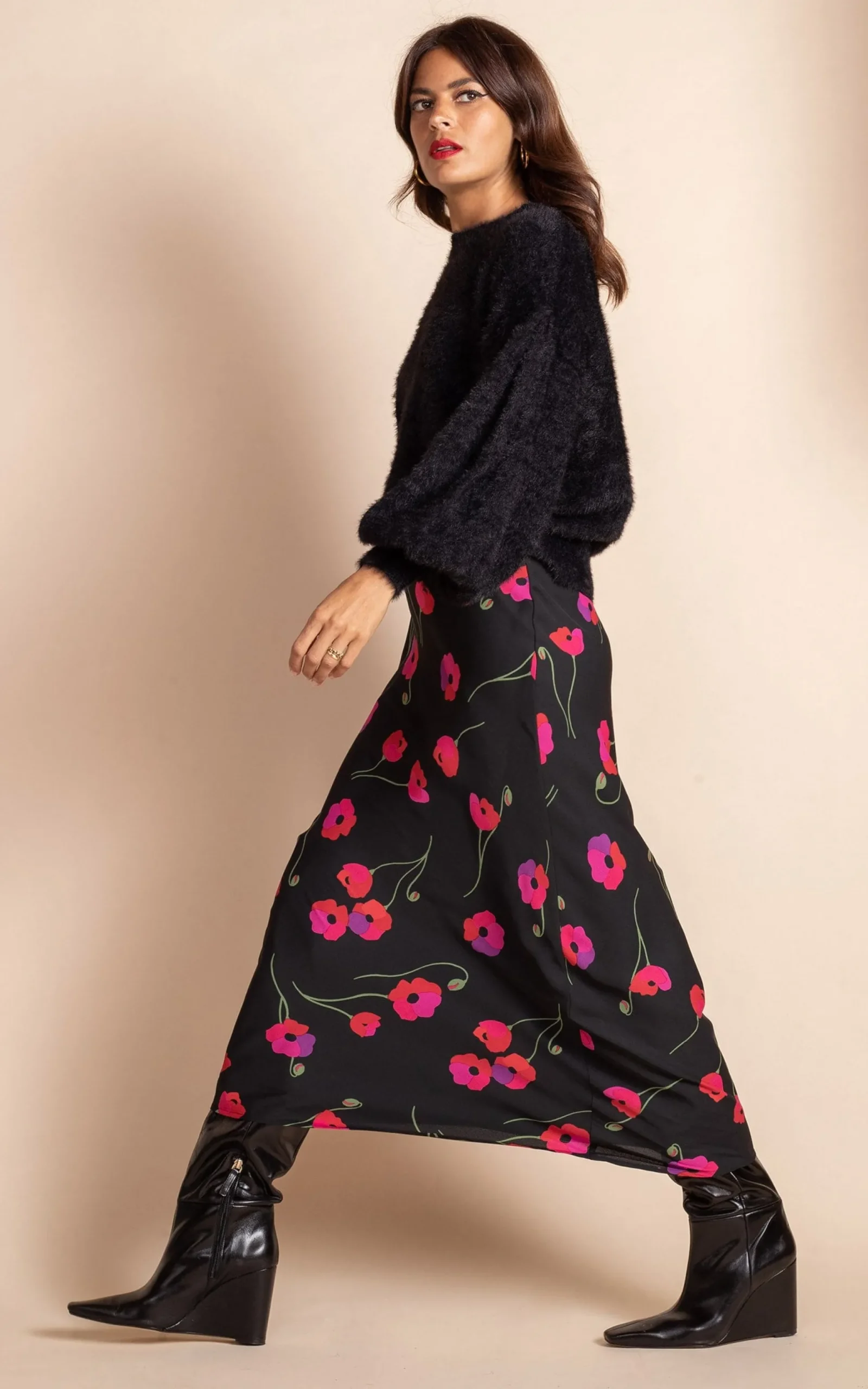 Sophie Skirt In Poppies On Black