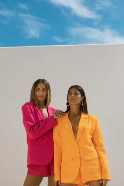 Tatiyana Linen Blazer In Raspberry