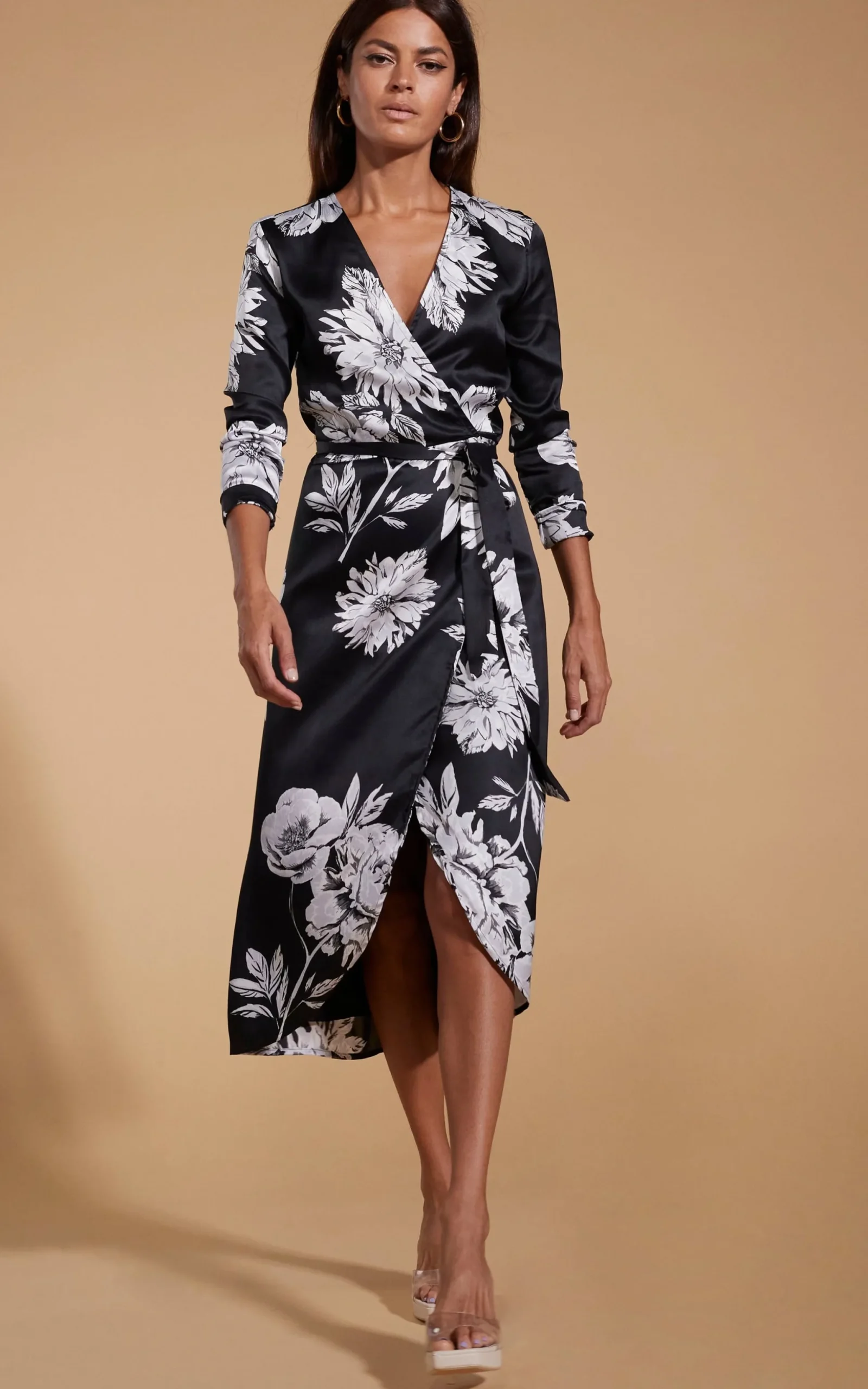 Yondal Dress In Black & White Peony